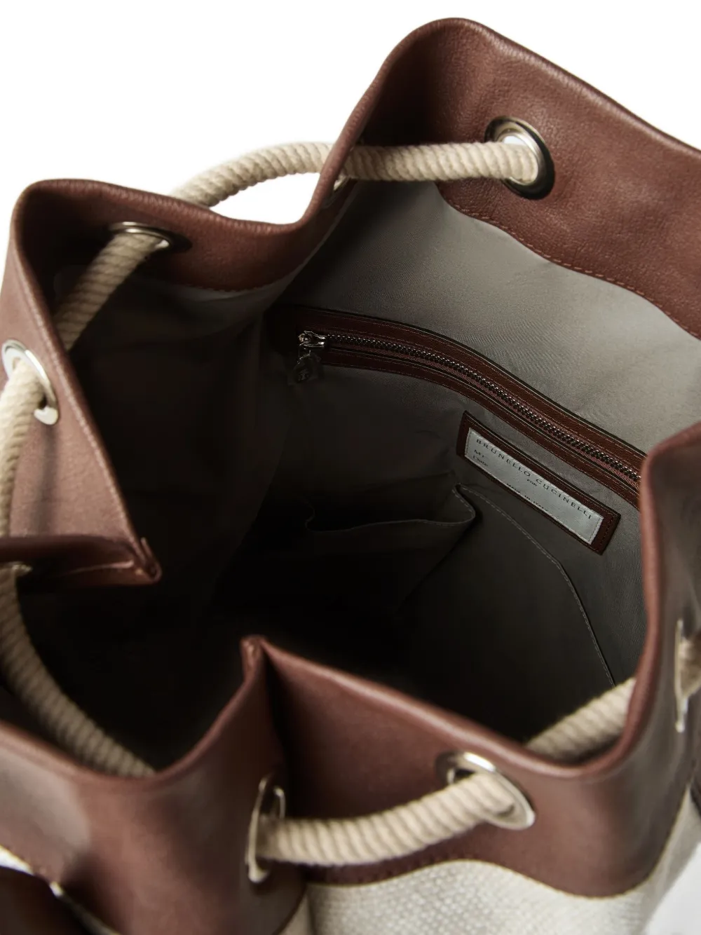 Brunello Cucinelli Waterbestendige rugzak met trekkoord Beige