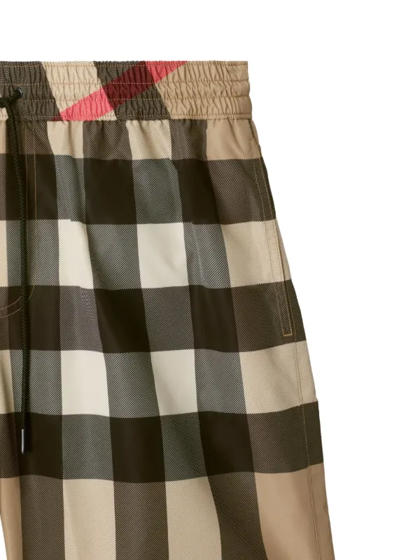 残り１【新品】BURBERRY バーバリー チェック柄 水着 トランクス 10Y Burberry チェック トランクス水着 | ニュートラル | FARFETCH JP