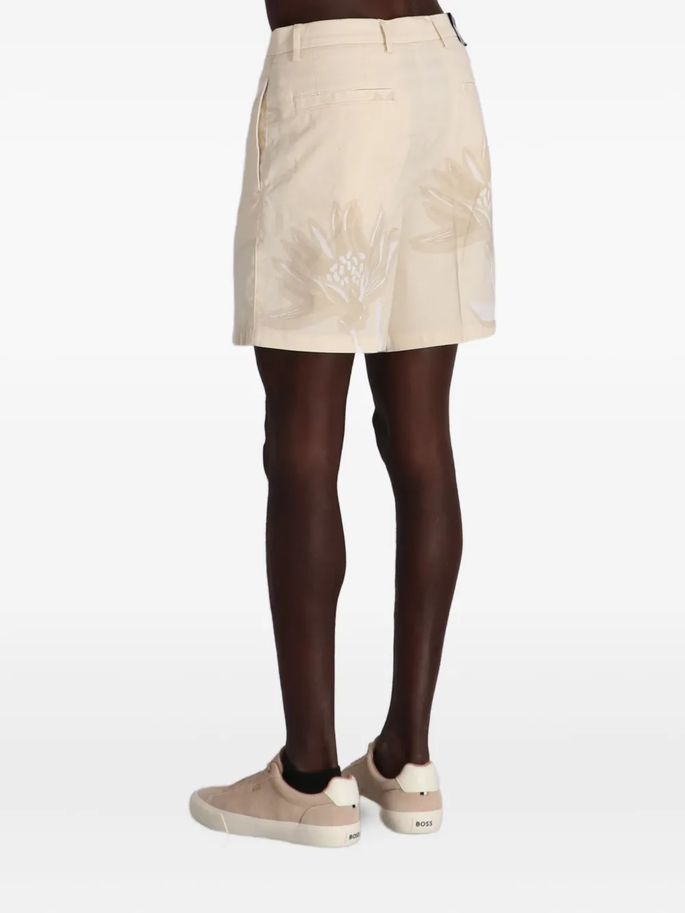 BOSS Geplooide shorts Beige