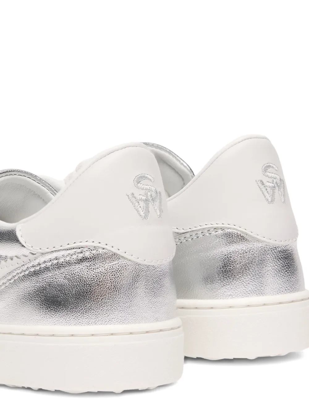 Stuart Weitzman Runaround leren low-top sneakers Zilver