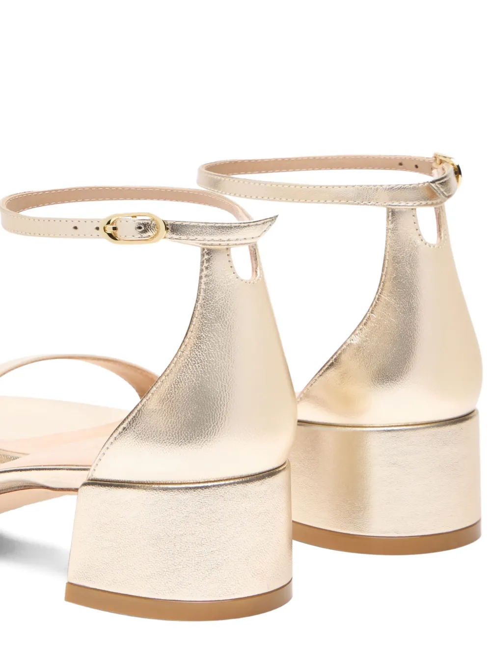 Stuart Weitzman 35 mm leren sandalen Goud