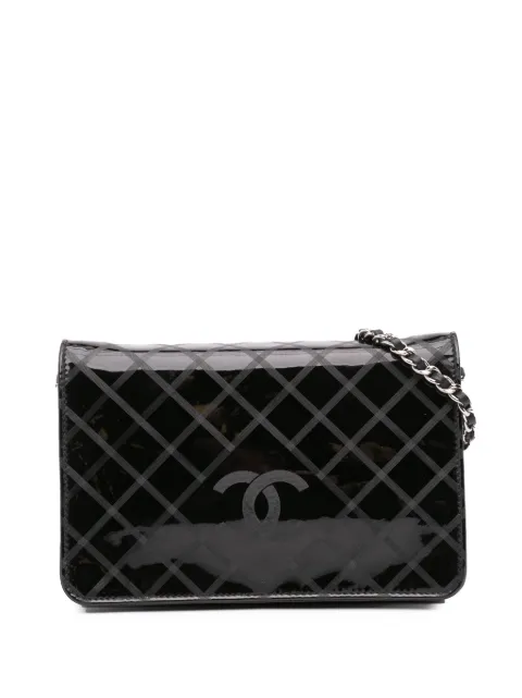 CHANEL Pre-Owned bolsa crossbody Wallet On Chain de charol con motivo de rombos con logo CC 2013-2014