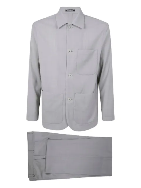 Emporio Armani traje con botones
