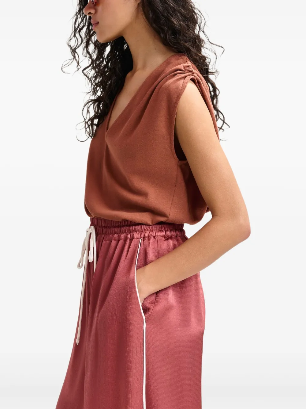Essentiel Antwerp Hooly T-shirt Bruin