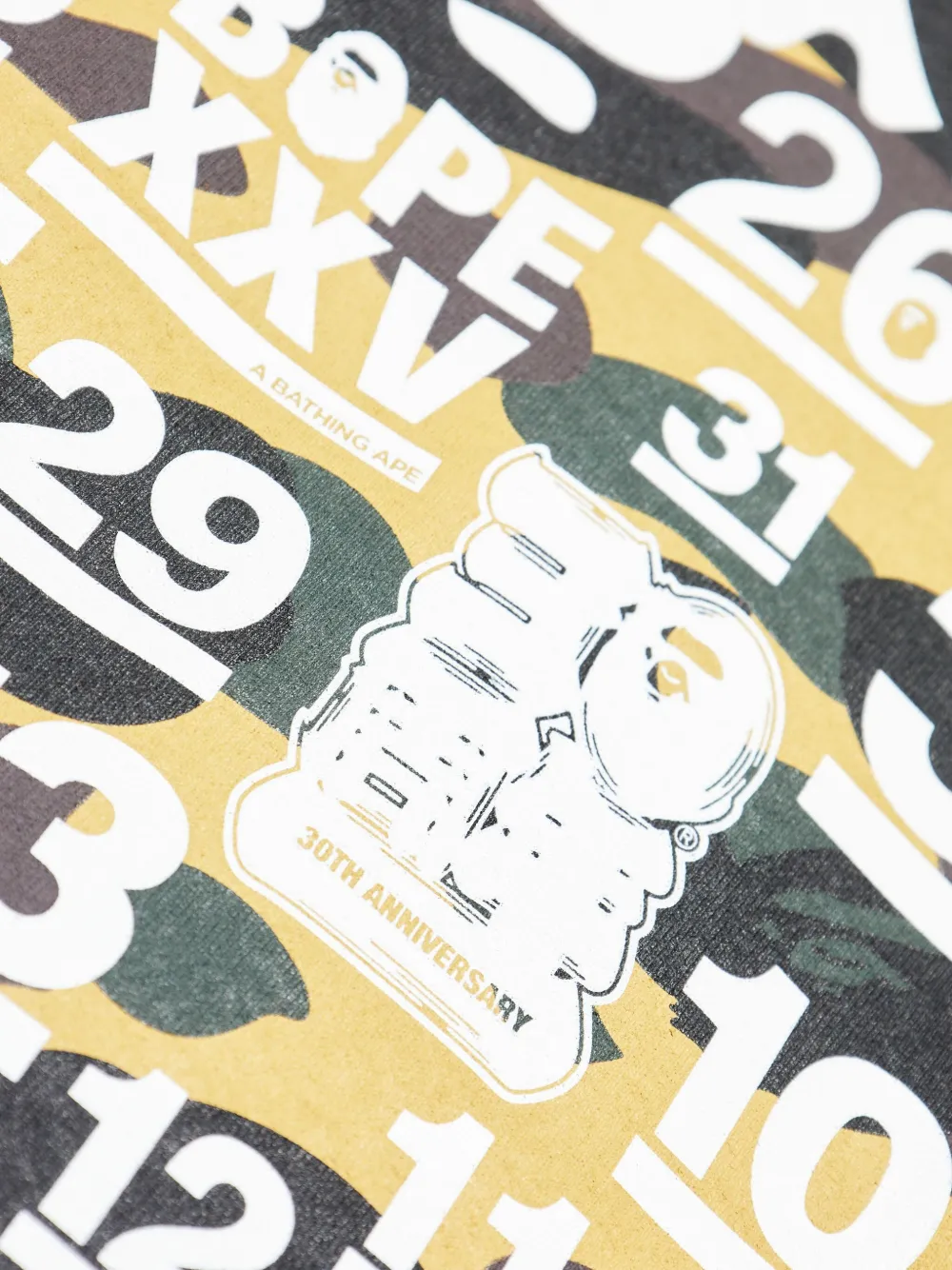 A BATHING APE 32nd Anniv. Big Ape Head T-shirt met print Wit