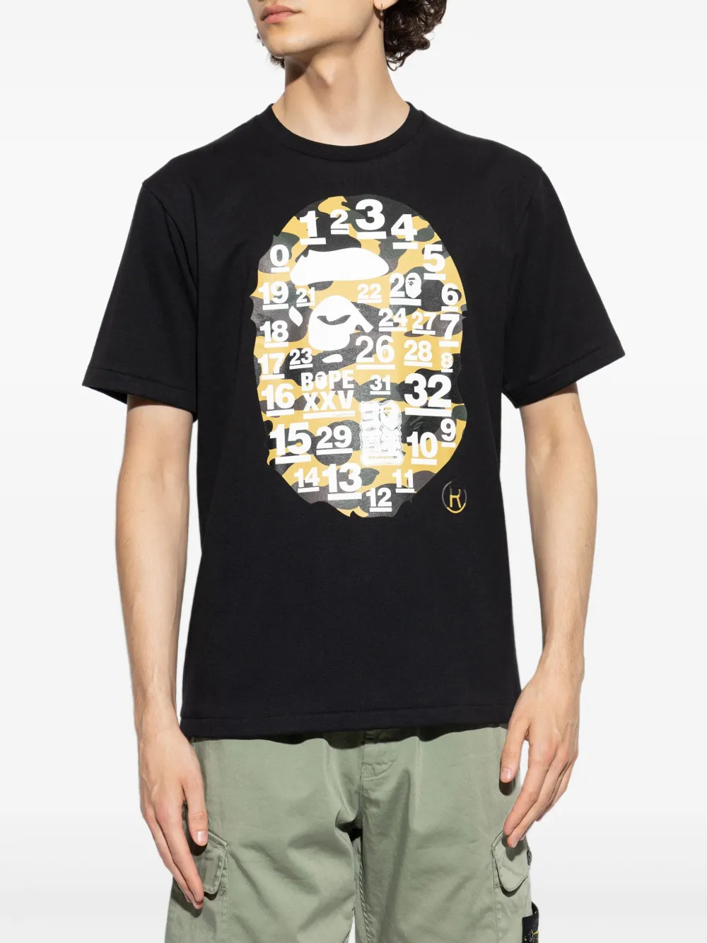 A BATHING APE 32nd Anniv. Big Ape Head T-shirt met print Zwart