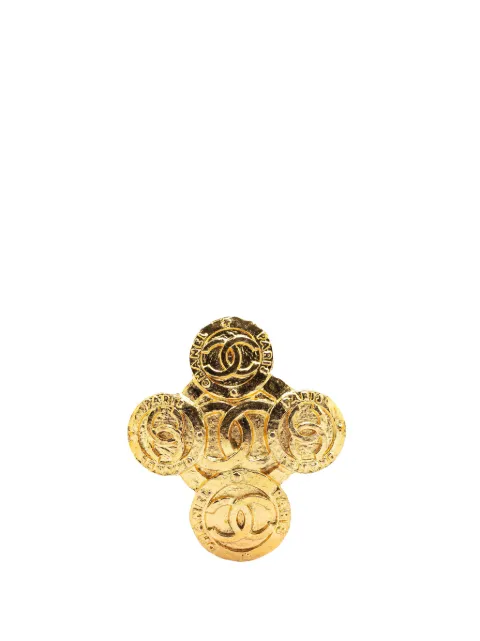 CHANEL Pre-Owned broche bañado en oro con trevol y logo CC 1980-1990