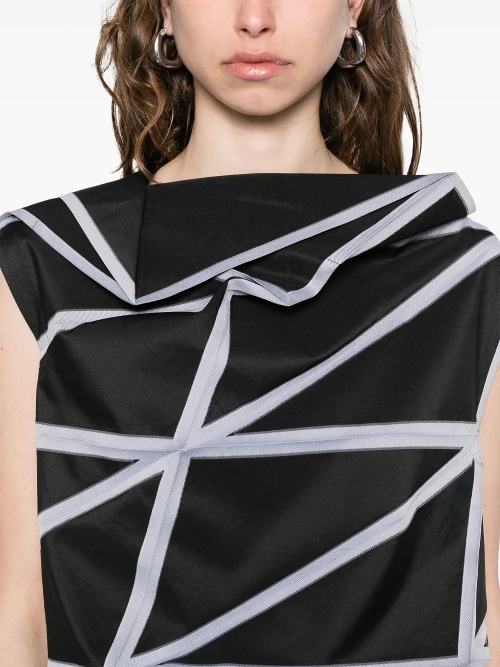 132 5. Issey Miyake NO.5 top met jacquard Zwart
