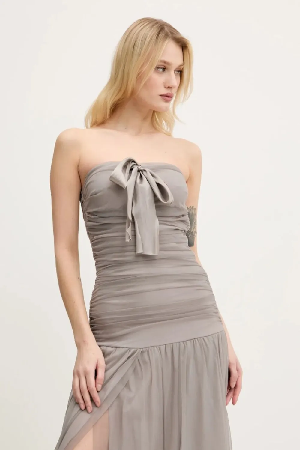 Aniye By Mesh maxi-jurk met strikdetail Grijs