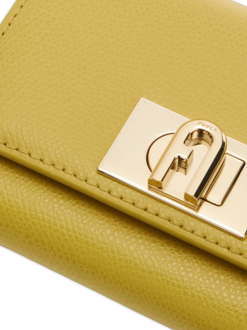 Furla Portemonnee met draaislot Geel