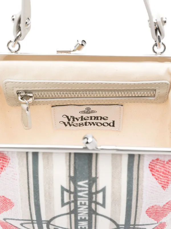 【Vivienne Westwood】GRANNY FRAME SHOULDER BAG Vivienne Westwood Granny Frame Shoulder Bag | White | FARFETCH
