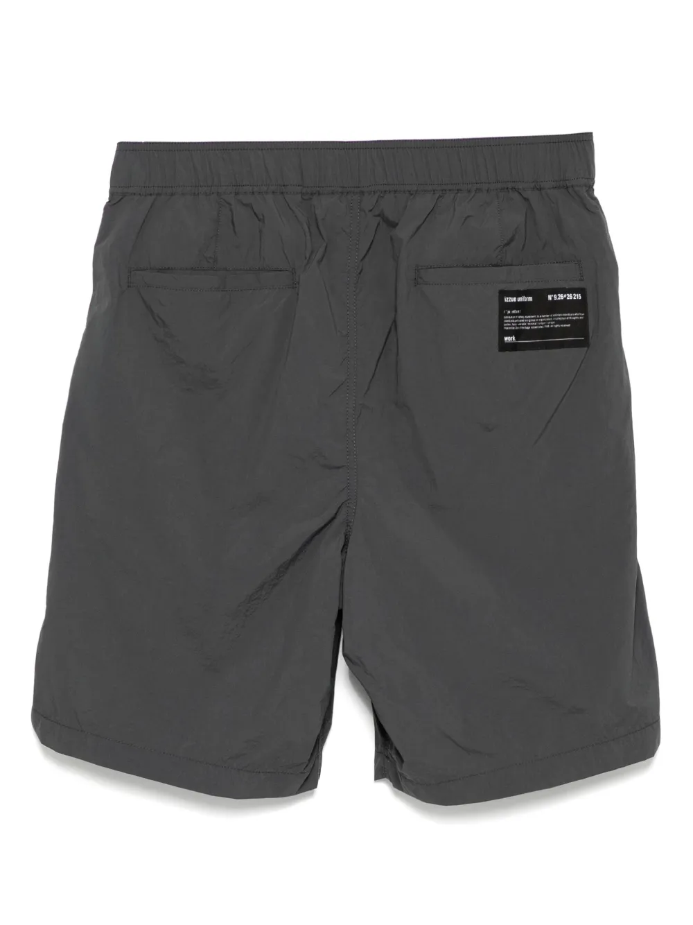 izzue logo-patch shorts | Bermuda Shorts | Image 2
