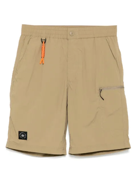 izzue logo-patch shorts 