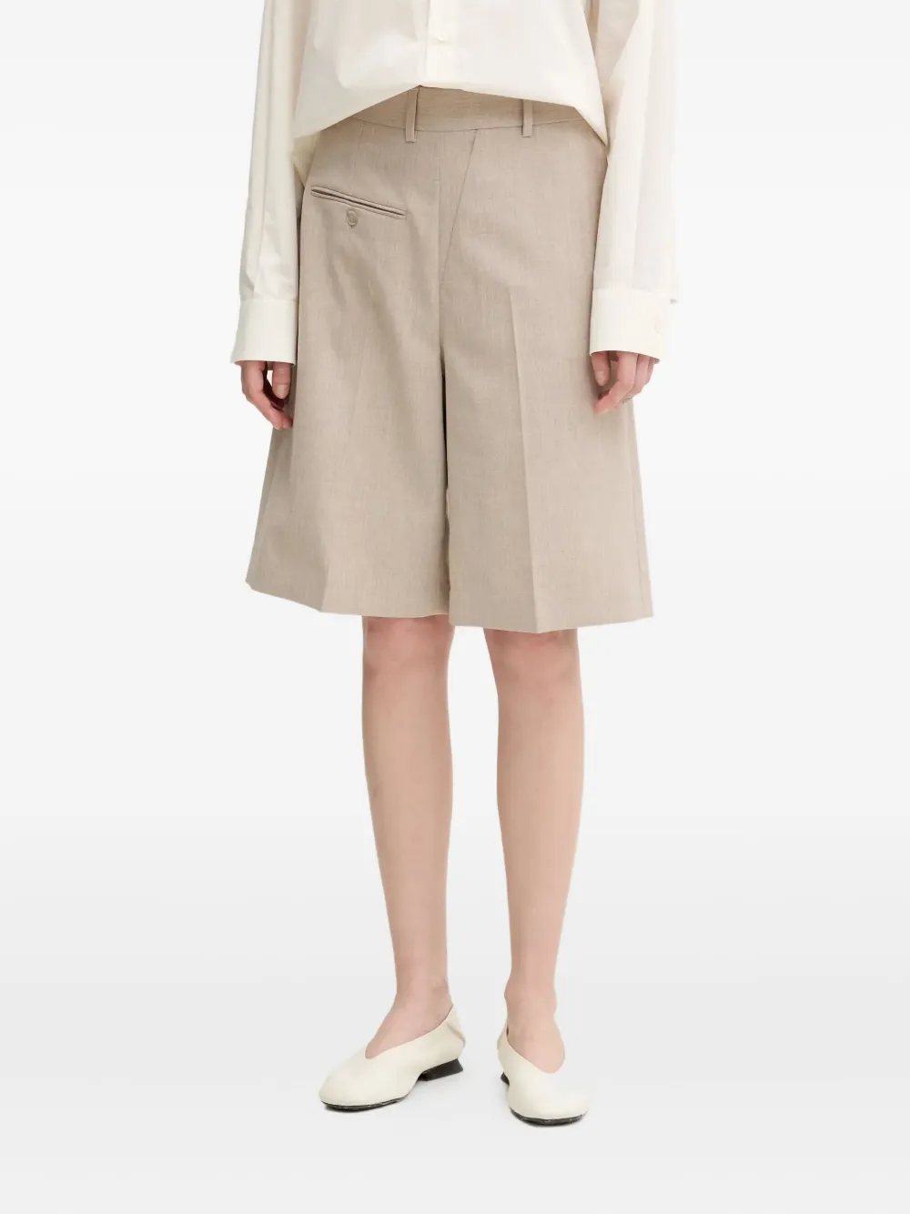 MM6 Maison Margiela Geplooide shorts met paspelzak aan de voorkant Beige