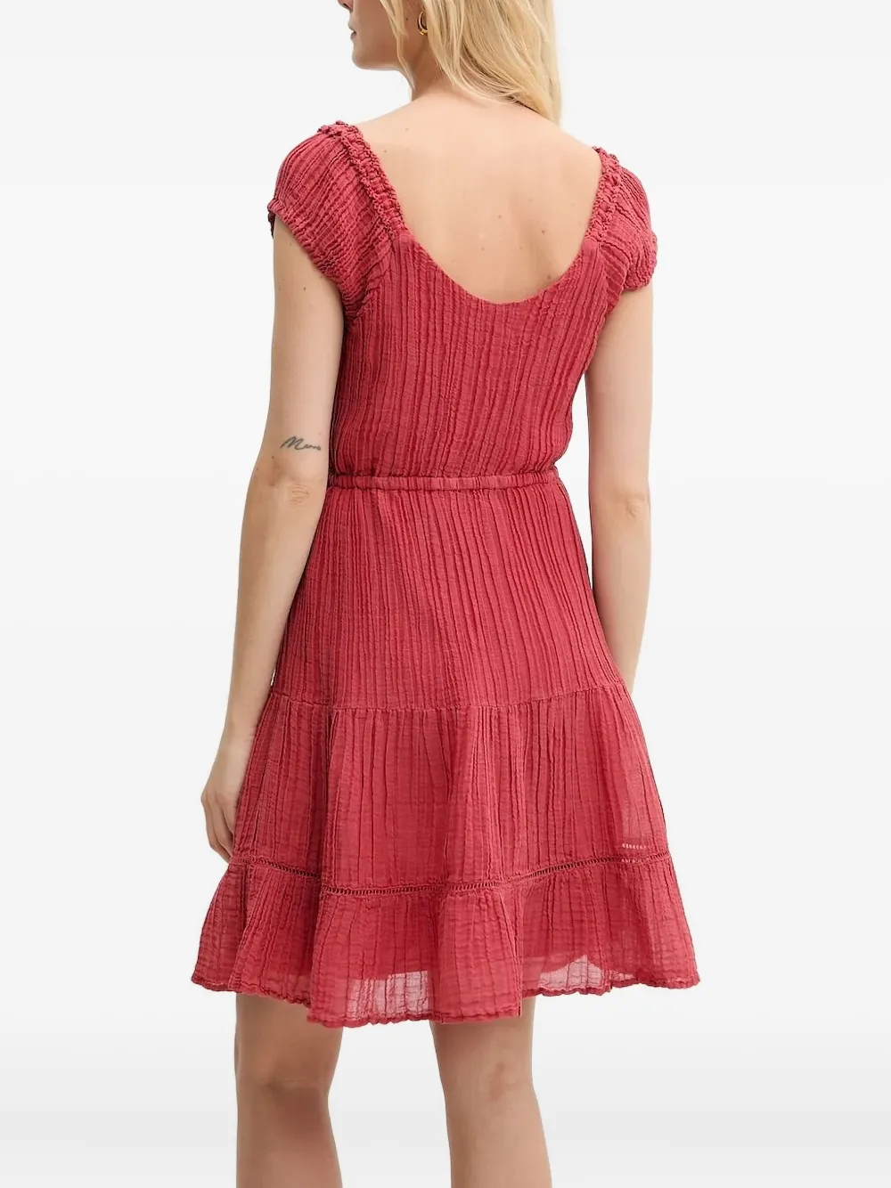 GUESS USA Eco Ciel crochet-trimmed tiered mini dress Rood