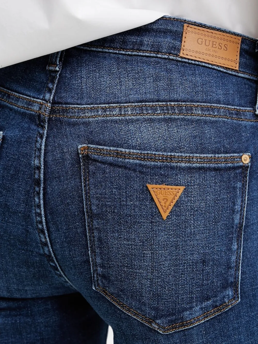 Guess Usa Belt-loops Triangle-patch Jeans In Black