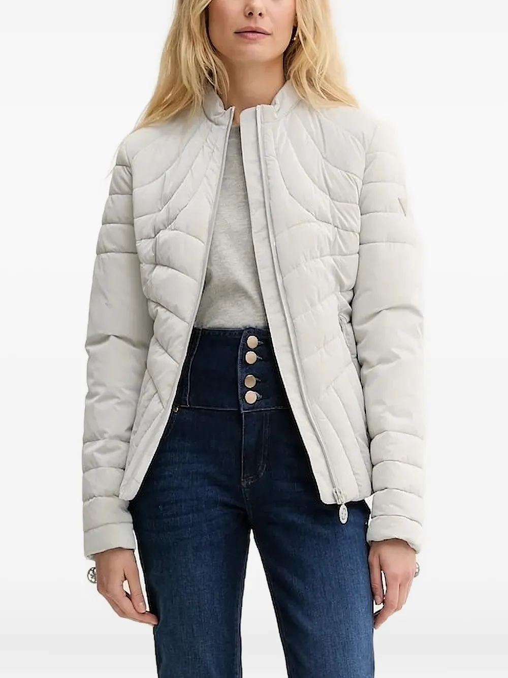 GUESS USA triangle-logo quilted jacket - ホワイト GUESS USA triangle-logo quilted jacket - ホワイト