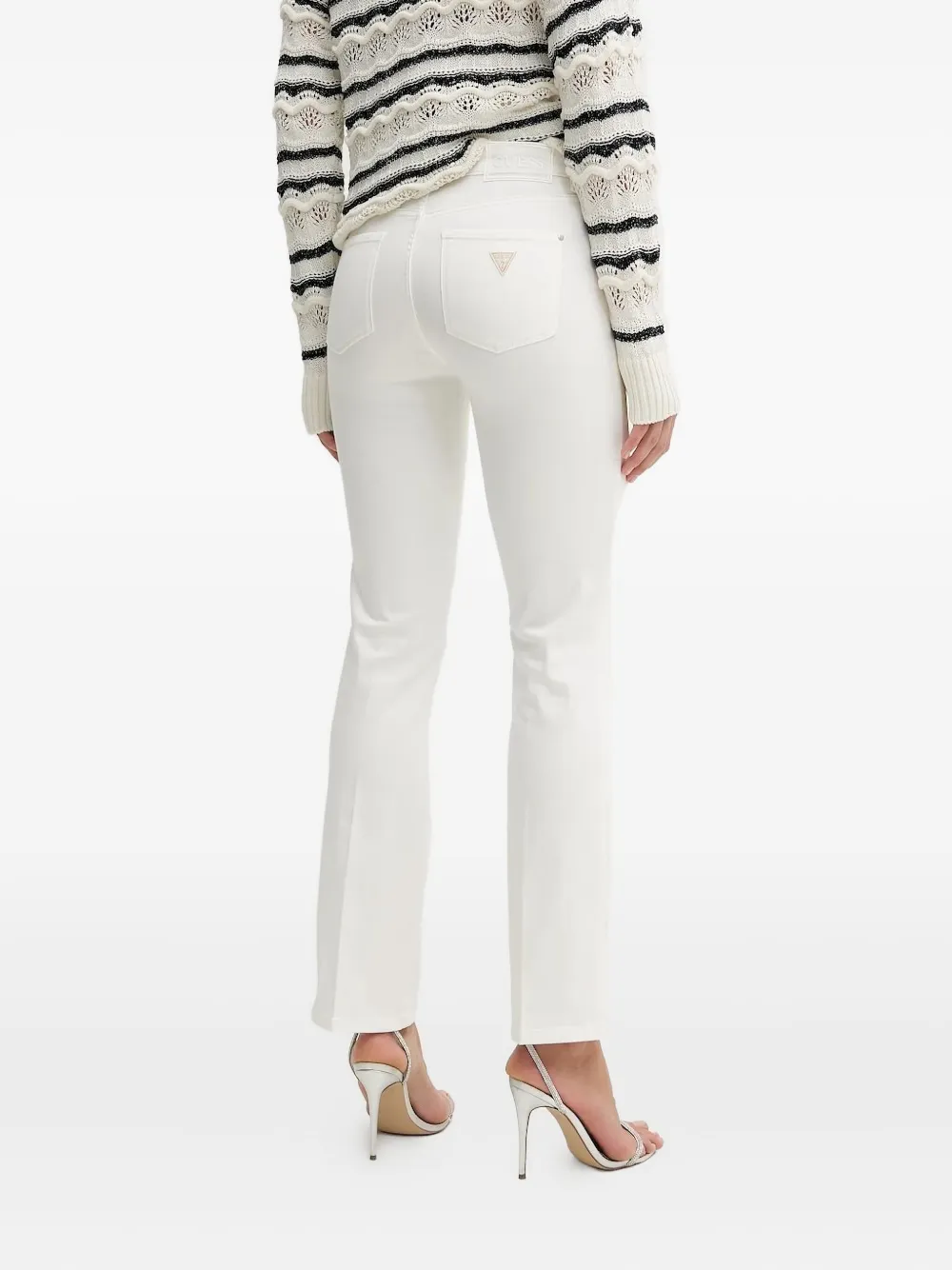 GUESS USA Denim jeans met logoplakkaat en vijf zakken - Wit