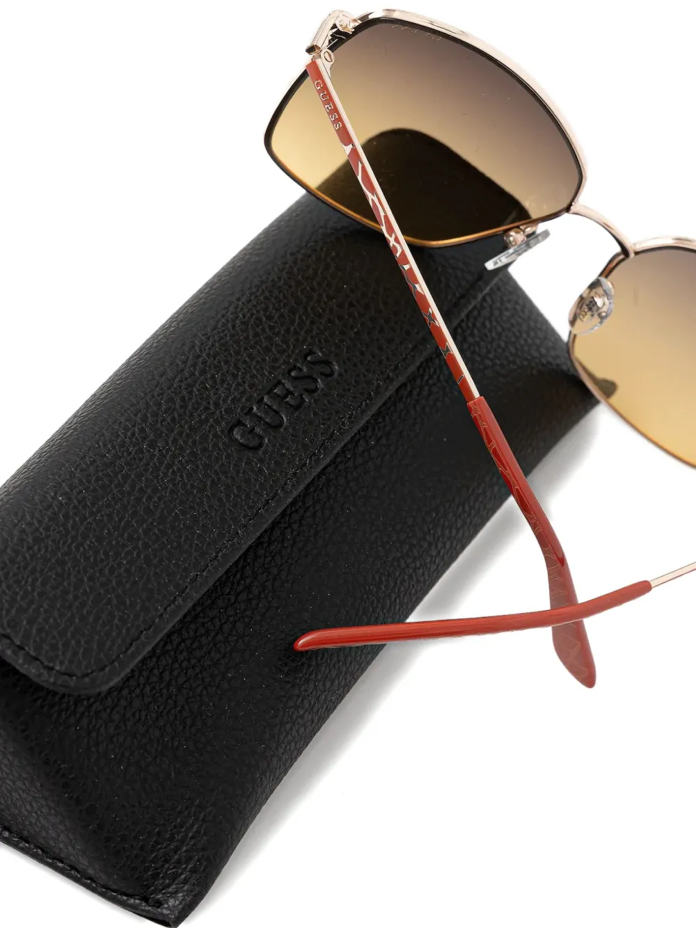 GUESS EYEWEAR Zonnebril met cat-eye montuur Rood