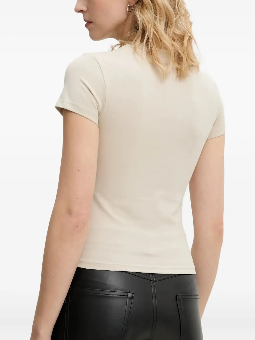 Heliot Emil Keyhole-detail Clasp T-shirt In Neutral