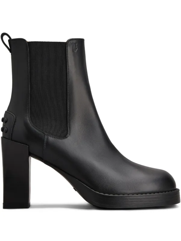Tod's Chelsea Boots in Leather in Black
