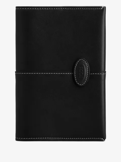Tod's leather passport wallet