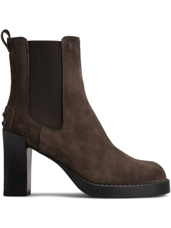 Tod's Chelsea Boots in Suede in Brown