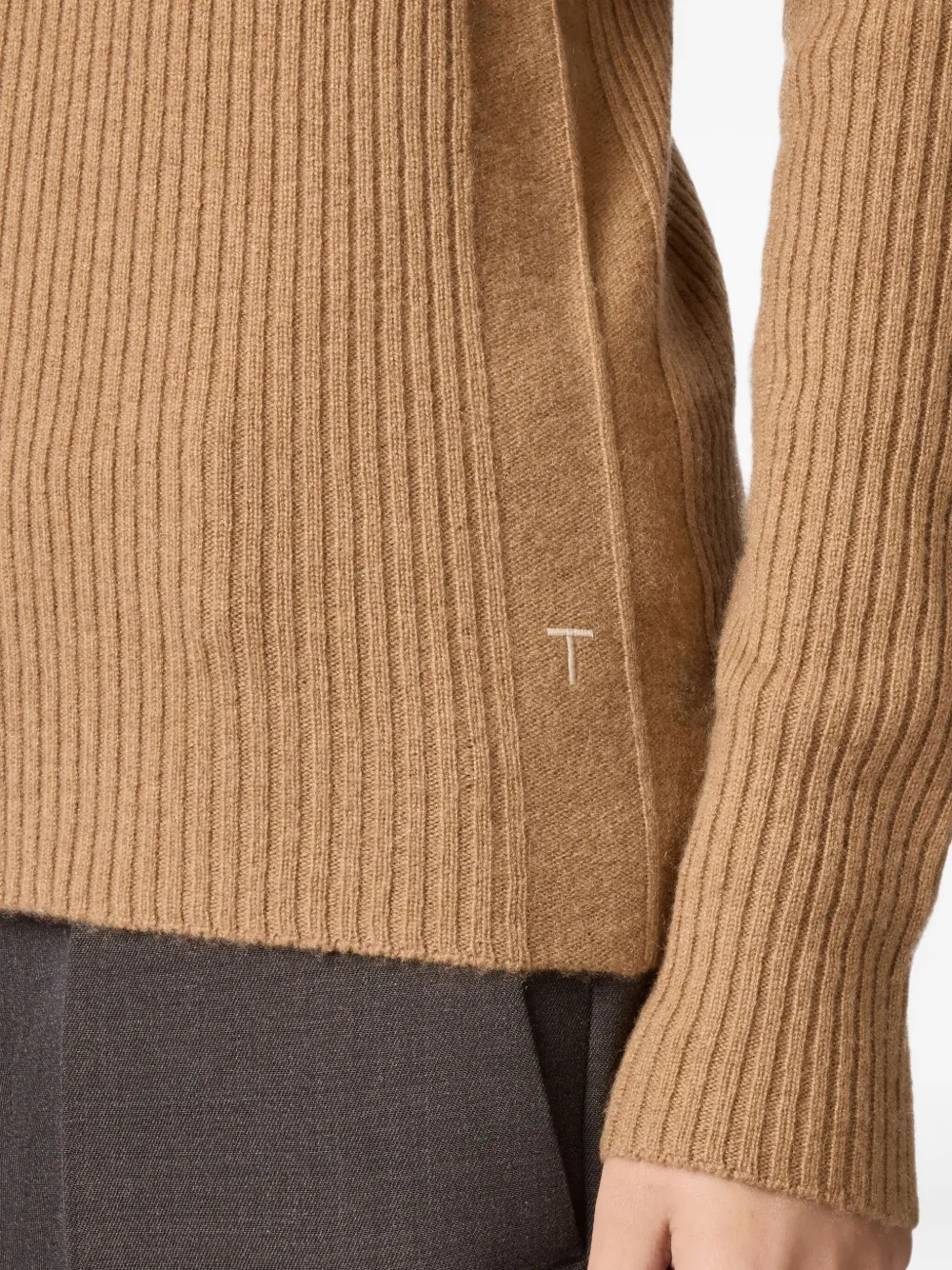 Tod's Ribbed Crew-neck Sweater In Brown