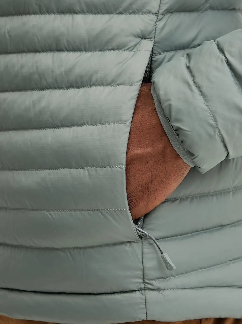 Helly Hansen quilted high-neck jacket Groen