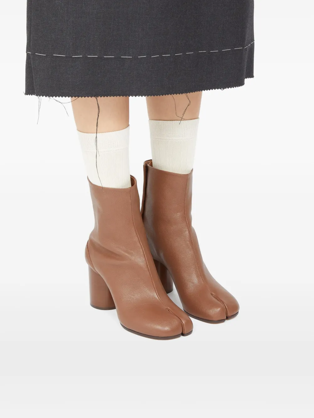 Maison Margiela Tabi レザーアンクルブーツ | ブラウン | FARFETCH JP