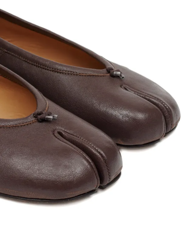 Tabi leather ballerina shoes