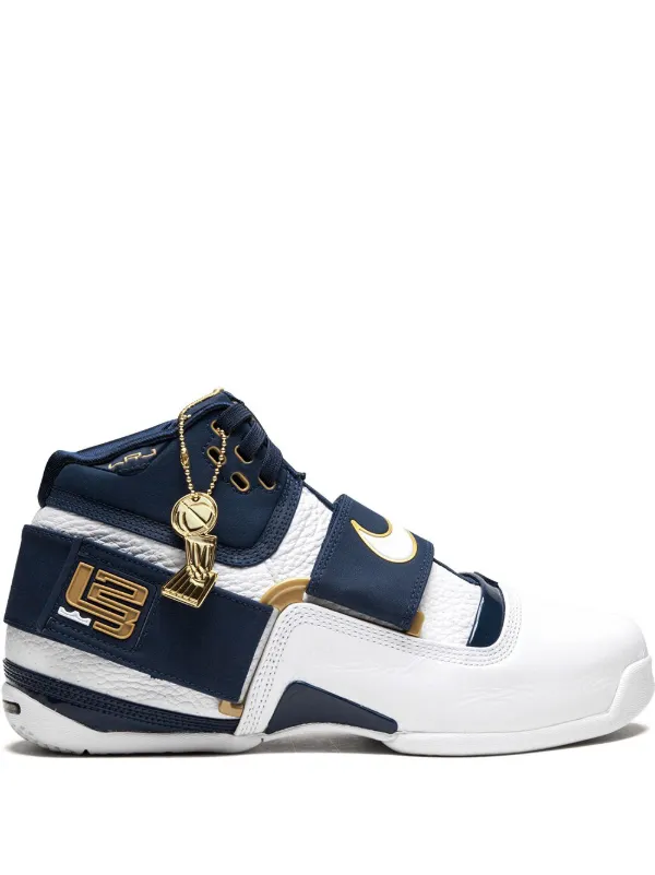 lebron soldier 16