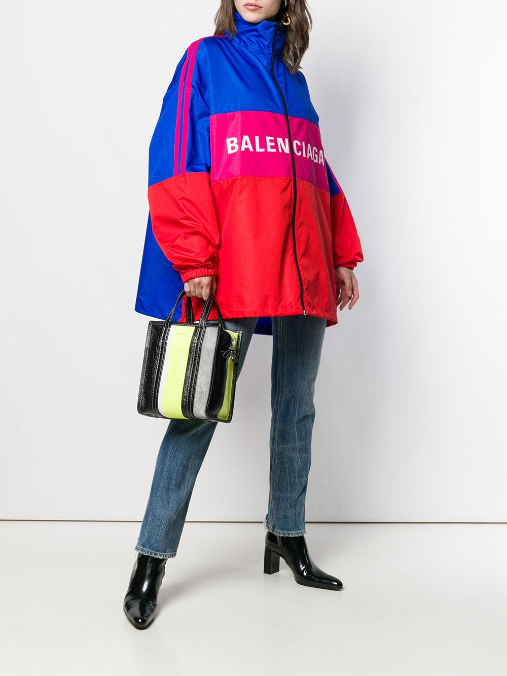 фото Balenciaga куртка на молнии с логотипом