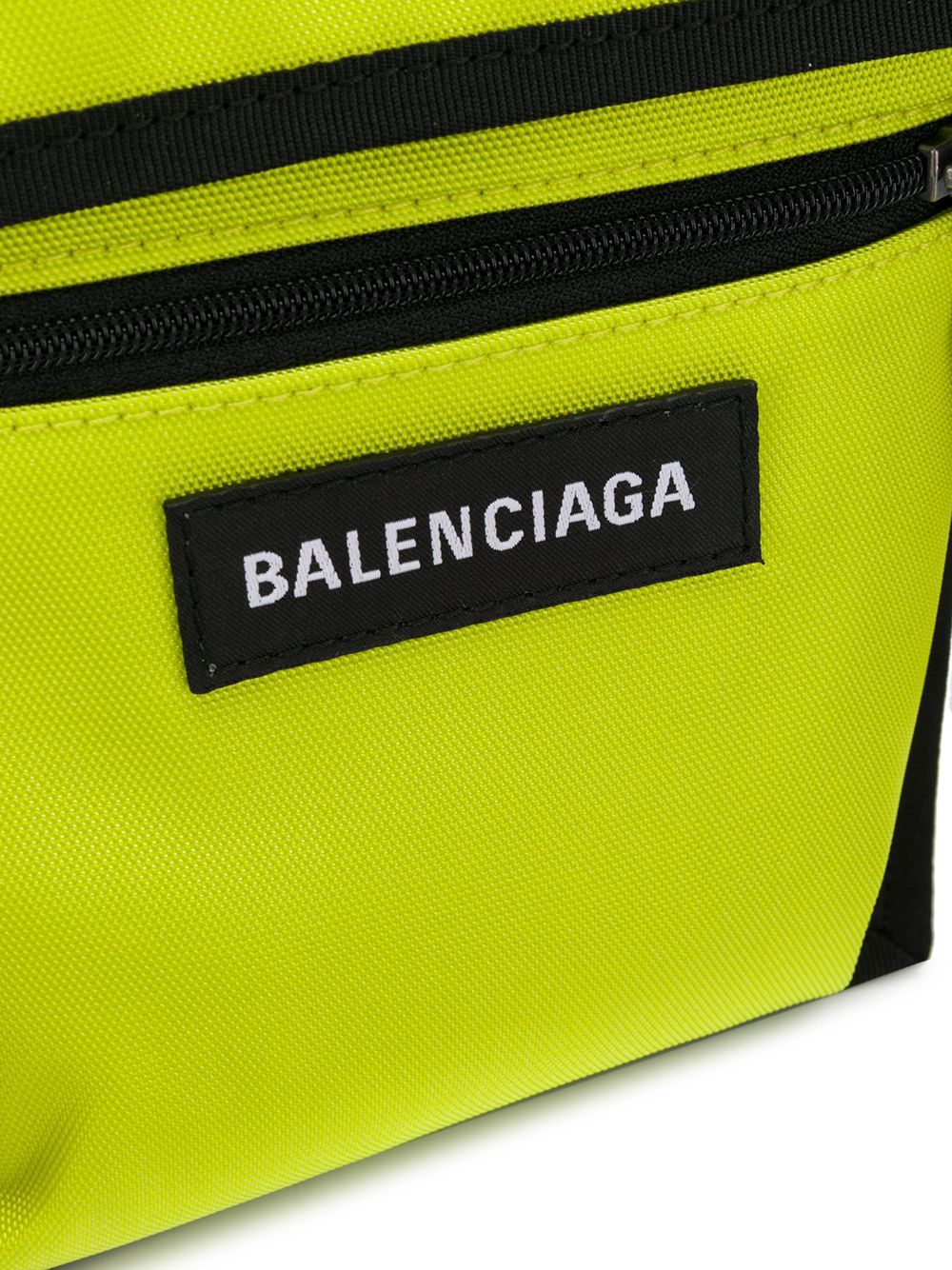 фото Balenciaga клатч explorer