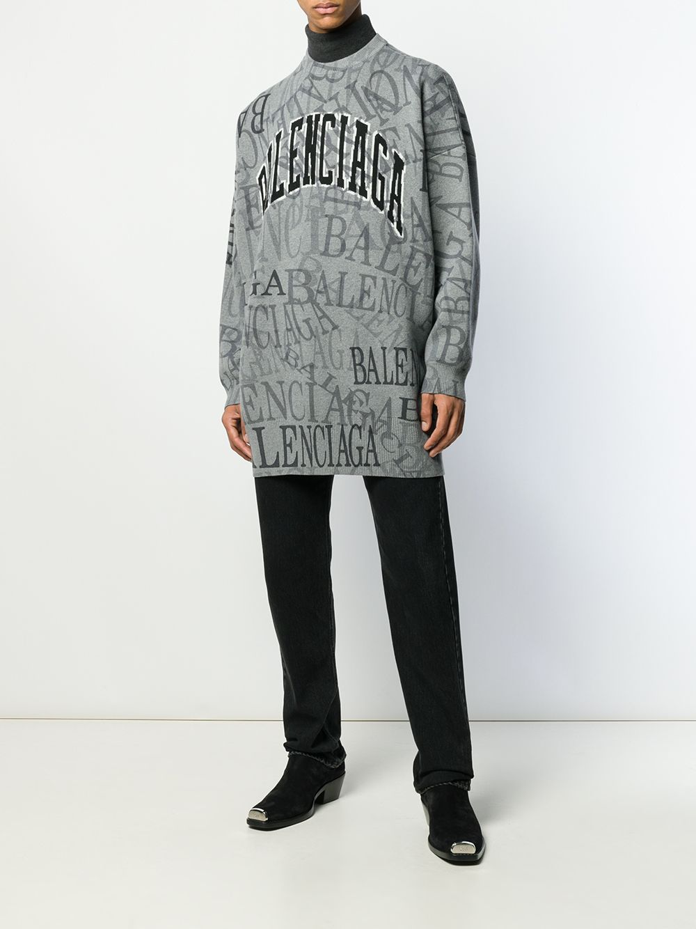 фото Balenciaga свитер greyscale