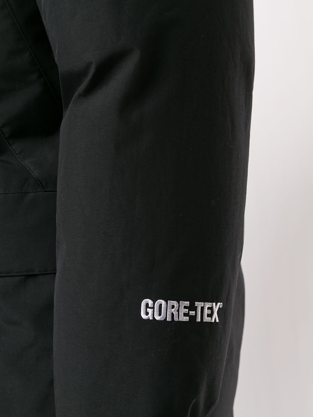 фото Supreme пуховик gore-tex 700-fill