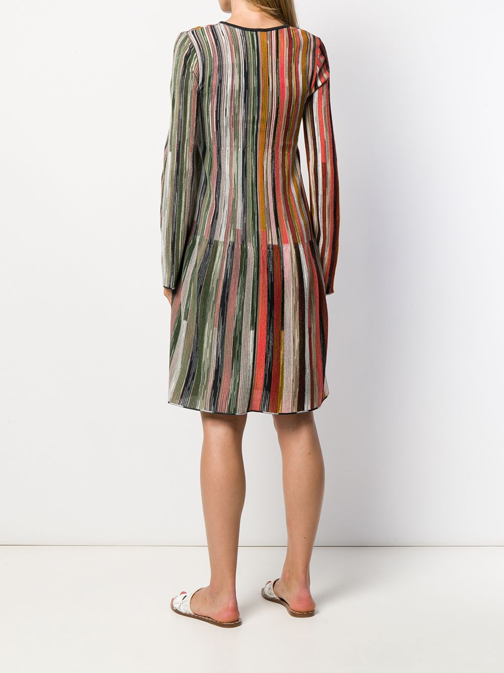 фото M missoni трикотажное платье в полоску