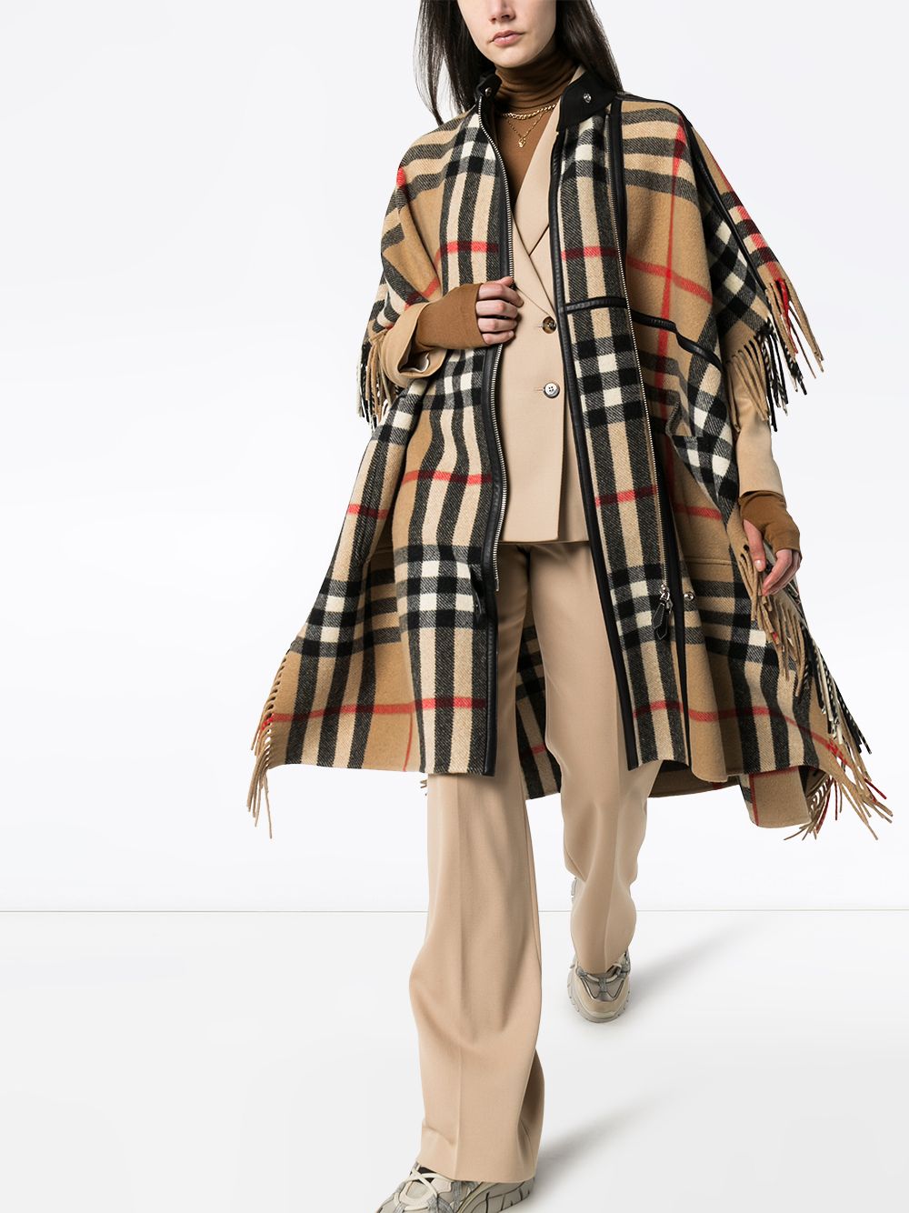 фото Burberry кейп в клетку vintage check с бахромой