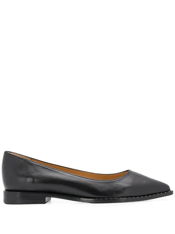 pointy toe loafers