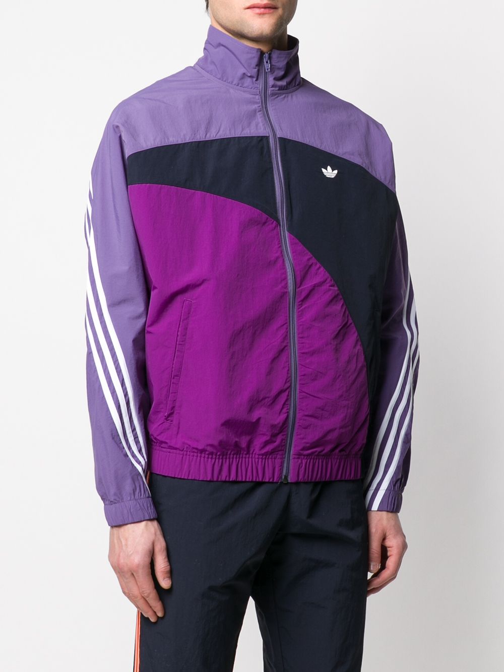 фото Adidas спортивная куртка в стиле колор-блок
