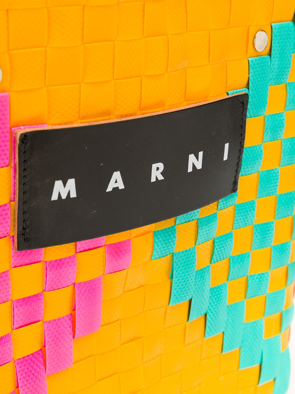 фото Marni market плетеная мини-сумка на плечо