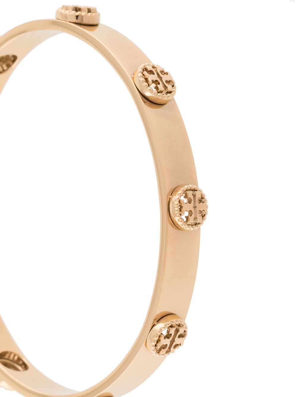 фото Tory burch кафф milgrain с металлическим логотипом