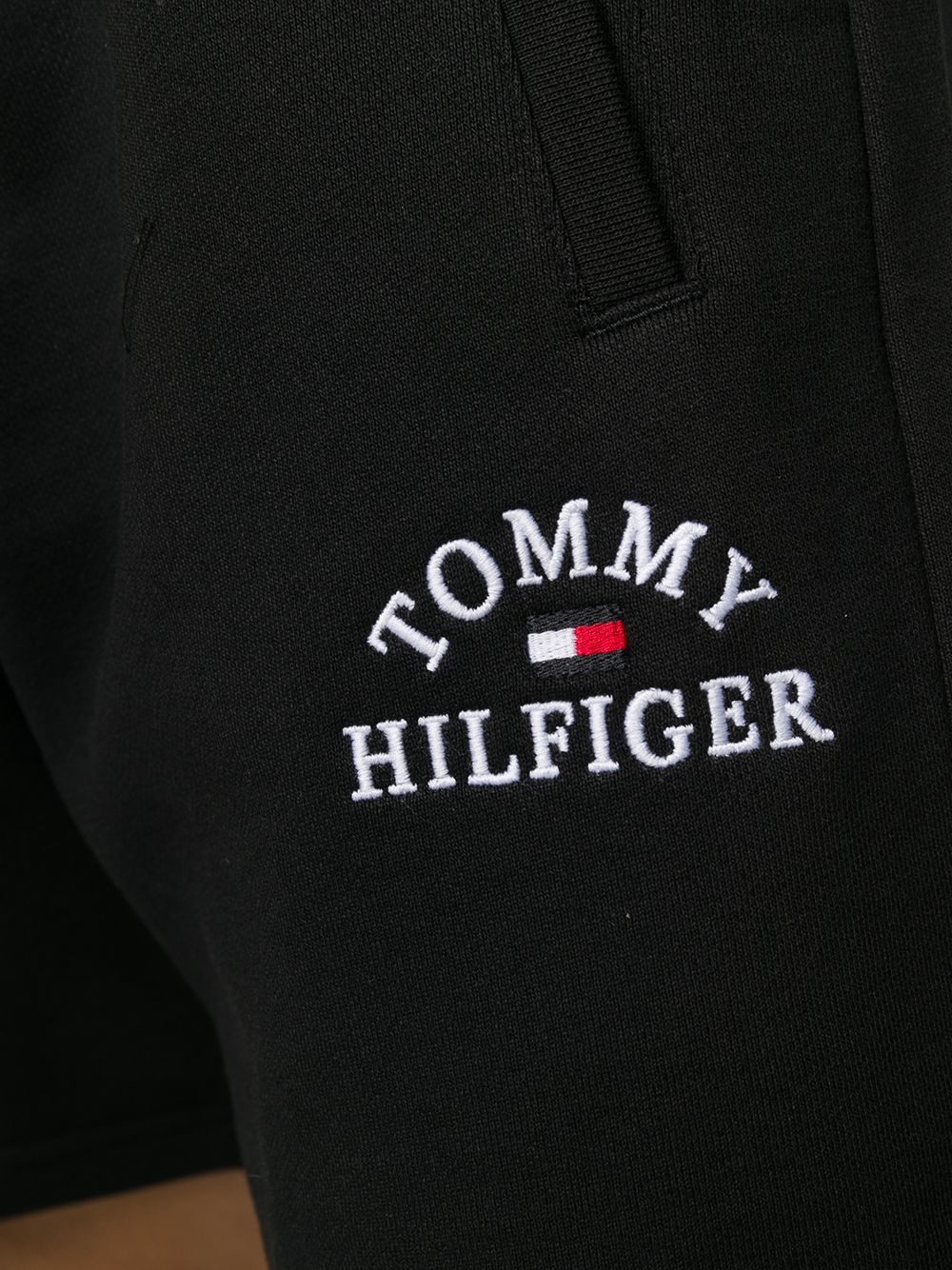 фото Tommy hilfiger спортивные шорты с вышитым логотипом