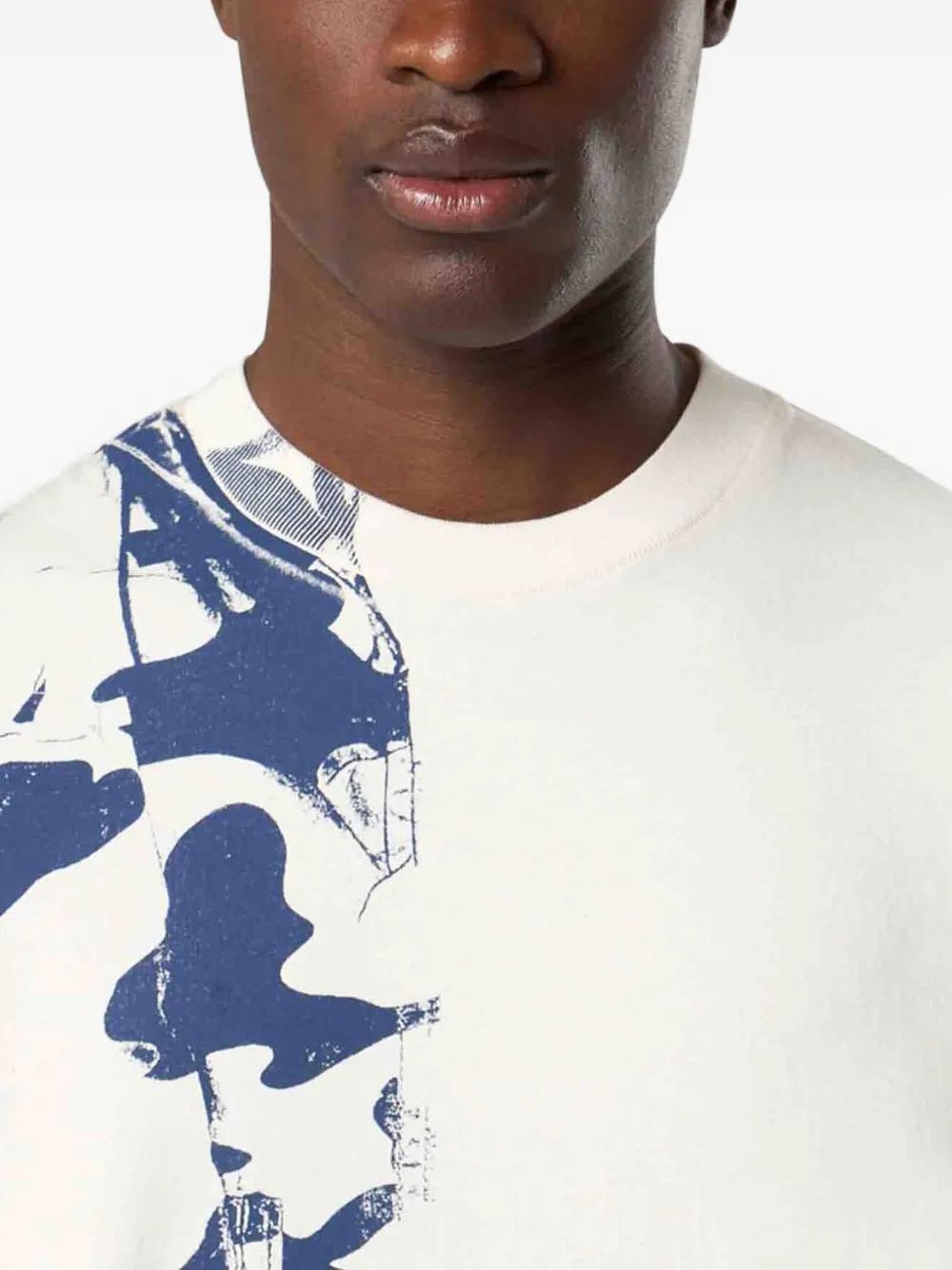 Stone Island T-shirt met camouflageprint - Beige