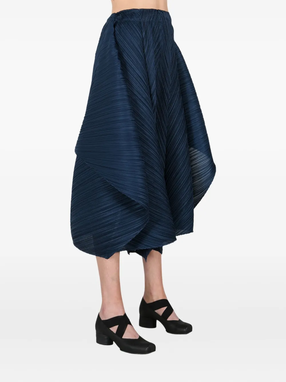 Pleats Please Issey Miyake Pleats Please cropped trousers Blauw