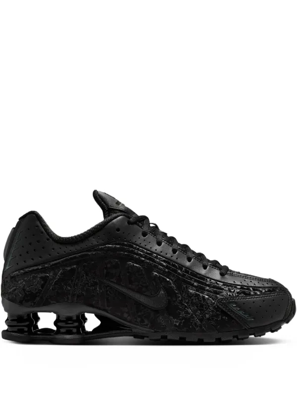 Nike Shox r4 ブラック スニーカー NIKE SHOX R4 BLACK/BLACK-BLACK-MAX ORANGE （ナイキ