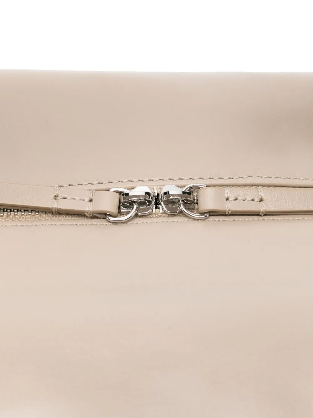 BY FAR Grote Cush Dryland schoudertas Beige