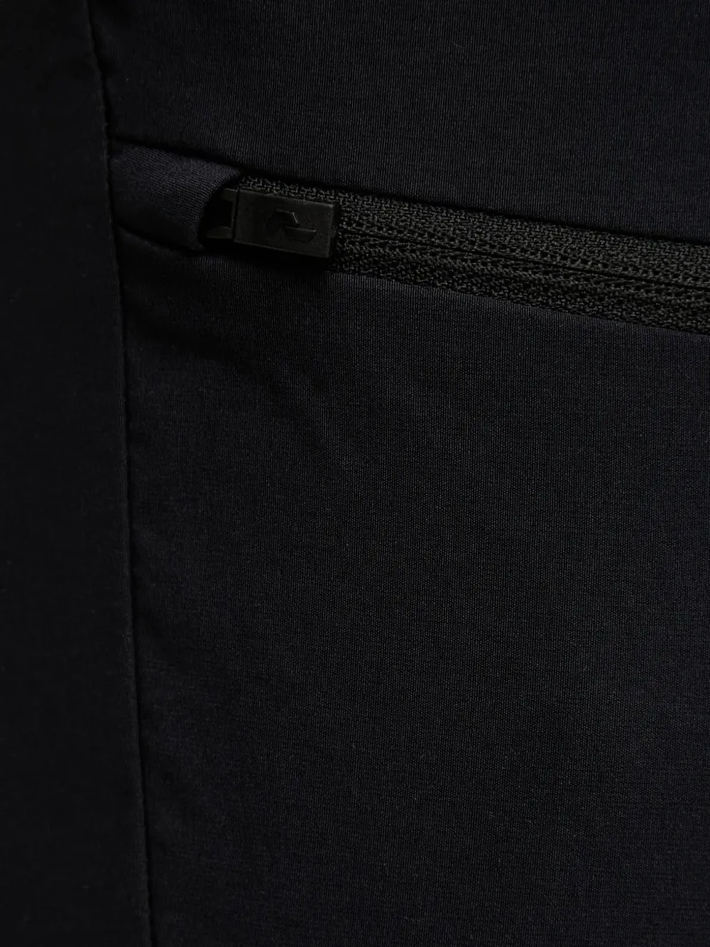 Peak Performance Iconiq Zip-pocket Trousers In Black
