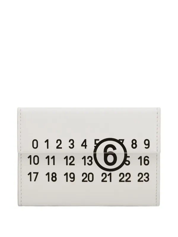30013064_62210669_600.jpg