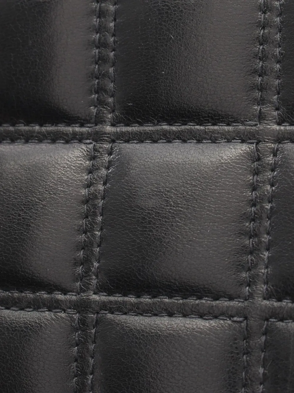 CHANEL Pre-Owned 2000-2002 CC Choco Bar Quilted Lambskin Crystal Frame clutch bag | Pre-Owned | Image 2
